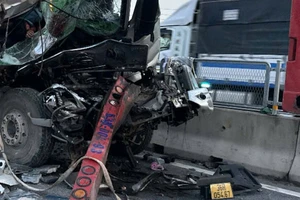 5 người thương vong sau tai nạn trên cao tốc Bùng - Vạn Ninh