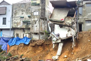 Quảng Trị: Cử tri quan tâm việc giải quyết hồ sơ đất đai, sạt lở đất