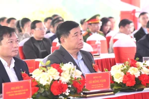 Phó Thủ tướng Nguyễn Chí Dũng dự khởi công nhà ở xã hội tại Quảng Trị