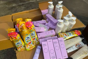 100 cảnh sát phối hợp triệt phá đường dây mua bán mỹ phẩm giả liên tỉnh