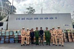Phát hiện xe tải chở 111.000 bao thuốc lá trên địa bàn Quảng Trị