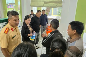 CSGT Quảng Trị tuyên truyền an toàn đường thủy tại Phong Nha – Kẻ bàng