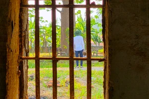 Gắn mã QR, kể chuyện di tích nhà tù Lao Bảo