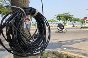 Vụ dây điện cứa cổ nữ sinh ở Quảng Trị: Dây điện do người dân tự kéo sang đường