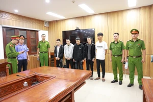 Khởi tố 11 thanh thiếu niên chạy xe máy gây náo loạn đường phố