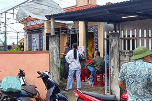 Công an bắt giữ người con trai sau khi mẹ tử vong, cha bị thương ngay trong nhà