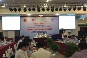 Samsung đang khóc ròng với... dấu giáp lai