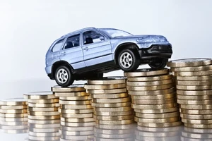 Vì sao đã mua ô tô phải chấp nhận mất 61 triệu đồng/năm?
