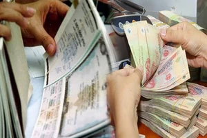 Bất động sản chính thức hết thời vay nợ ồ ạt