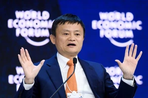 Giáo viên dạy hoá Trung Quốc thành tỉ phú USD