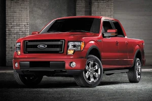 Ford bán tải bị lỗi cửa tự mở khi đang chạy