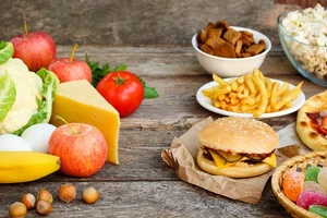 Ăn thực phẩm siêu chế biến, cơ thể phản ứng ra sao?