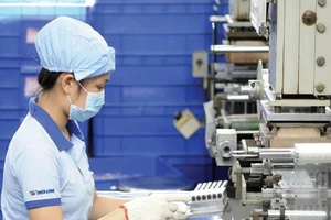 Bán bút bi lãi cả tỉ một ngày