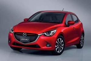 Người Nhật bán ô tô Mazda rẻ hơn xe máy Honda Lead