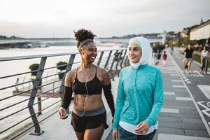 Tại sao bạn cần phải đi bộ ngay sau bữa ăn?