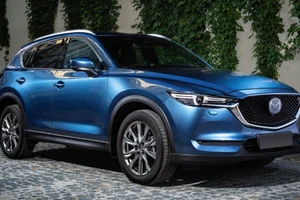 Mazda ra CX-7 giá gần 700 triệu đấu với Toyota Cross