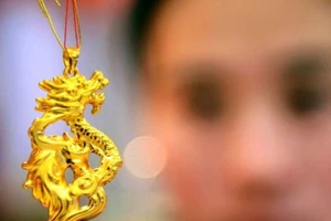 Giới trẻ Trung Quốc bỏ hàng tỉ USD mua vàng trang sức truyền thống