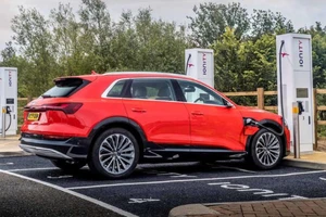 Vì sao ô tô điện không nên chạy trên đường cao tốc?