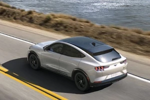 Vì sao chạy ô tô điện nên đạp thắng càng nhiều càng tốt?