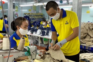 Kinh tế Việt Nam dần khởi sắc nhưng lưu ý 3 điều này