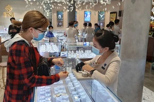 Giá vàng tăng cao, một đại gia bán ra hơn 80.000 lượng