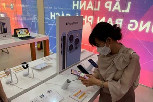 Mua iPhone 14 bây giờ có thể phải chờ cả tháng?