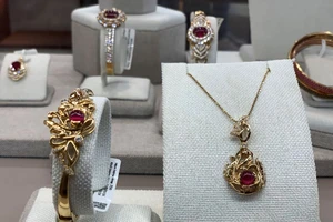 Giá vàng thế giới đã giảm gần 4 triệu đồng/lượng