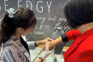 Tung ra thị trường hơn 48.000 lượng vàng SJC: Rồi sao nữa?