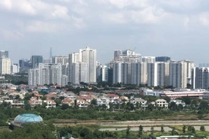 Chủ tịch bị tạm hoãn xuất cảnh, giá cổ phiếu của 'ông lớn' xây nhà giá rẻ lao dốc