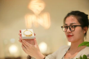 Có một thứ lại đẩy giá vàng tăng