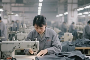 Sau tuyên bố của ông Trump, giá cổ phiếu dệt may Việt biến động đầy bất ngờ