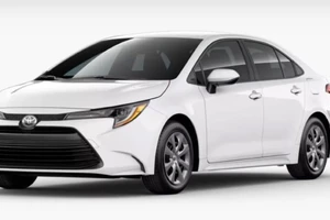 Lý do ô tô Toyota vừa tăng giá thêm 7 triệu đồng