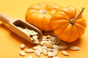 Nên ăn bao nhiêu hạt bí đỏ mỗi ngày?