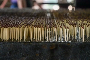 Nghề làm diêm lụi tàn nhưng có một nơi vẫn đỏ lửa