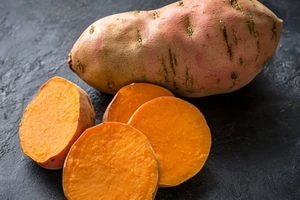 Cơ thể biến đổi ra sao nếu mỗi ngày ăn 1 củ khoai lang?