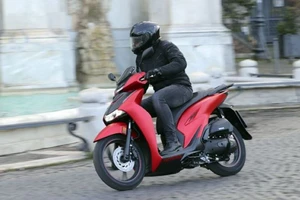 Giá xăng tăng nhưng Honda sắp giới thiệu cho người dùng chiếc xe máy hơn 300 triệu đồng