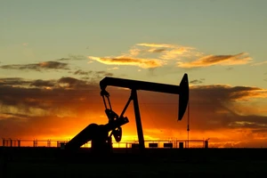 Giá dầu diesel cao hơn giá xăng, chuyện gì xảy ra?