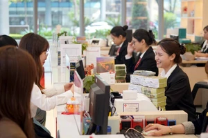 Đừng vội bán tháo tài sản, tự tin ứng phó trước 'cơn gió ngược'