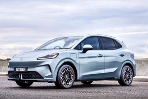 Chiếc ô tô không tốn xăng này vừa giảm giá gần 200 triệu đồng