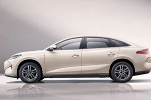 ​Bất ngờ ô tô điện giá hơn 300 triệu đồng, sạc 5 phút đi được quãng đường dài