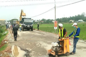 Dân phản đối sửa quốc lộ 40B