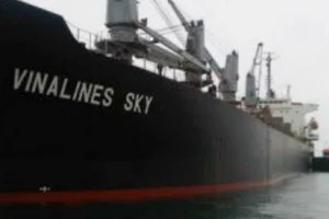 Vinalines “cắn răng” bán tàu để cắt lỗ