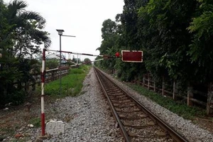 Thuyên chuyển nữ gác tàu 'đau bụng' đúng lúc tàu đến