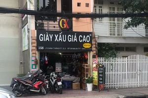 Những biển hiệu siêu - độc - lạ ở Sài Gòn