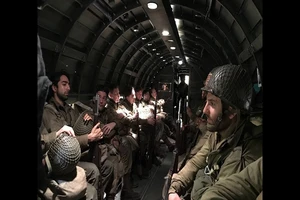 Khán giả sẽ thót tim với trailer 'Chiến dịch Overlord 2018' 