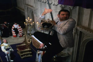 Nhìn lại phân cảnh thú vị trong phần trước của Johnny English