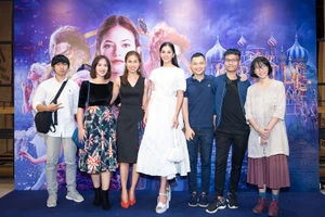 Hoa hậu Tiểu Vy hóa công chúa Disney tham gia ra mắt phim