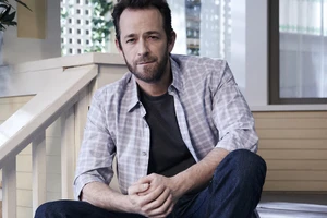 Diễn viên Luke Perry bất ngờ qua đời ở tuổi 52 tại Los Angeles