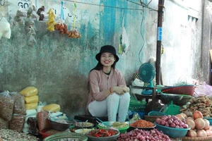 Lê Lộc về quê với tình trạng không một xu dính túi