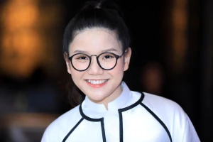 An Trần, con gái nghệ sĩ Trần Mạnh Tuấn làm MV saxophone